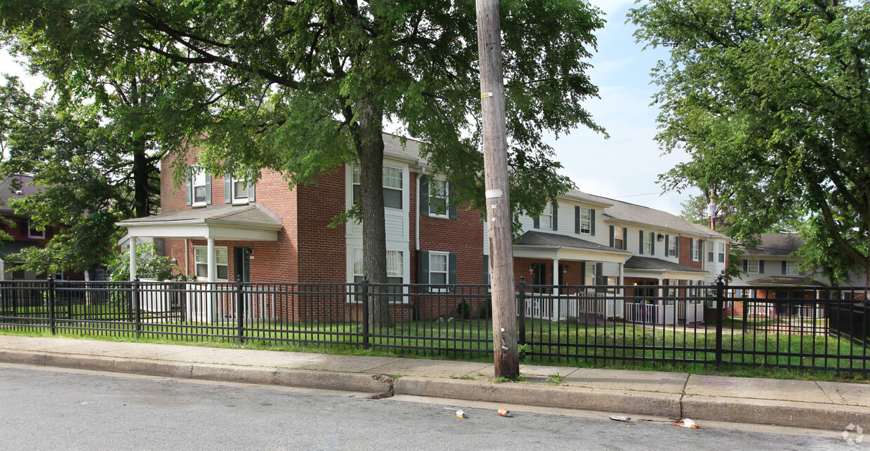 Building Photo - Cherry Hill Apartments