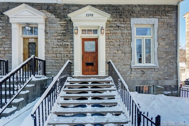 Photo du bâtiment - 1198 Rue St Mathieu