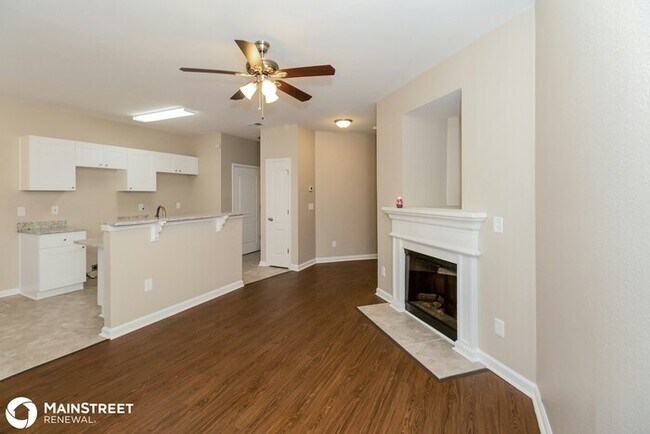 Foto del edificio - 5086 Windsor Forrest Ln, College Park, GA ...