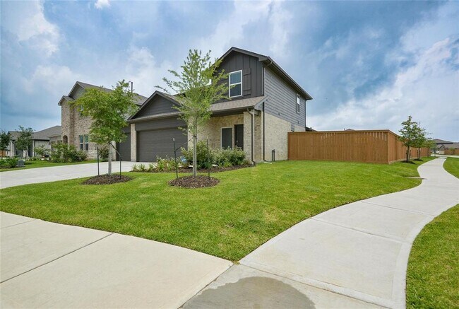 Building Photo - 1055 Llano Trl