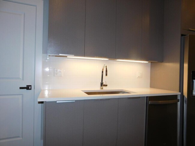 Foto del edificio - 1752 W 18th Pl