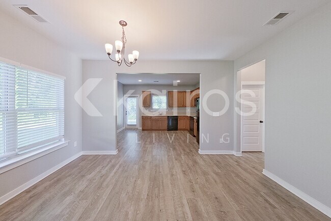 Foto del edificio - 655 White Oak Cir