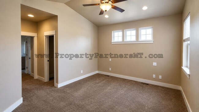 Building Photo - *** Beautiful *** 3 Bed 2 Bath house in Alder Creek