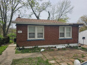 Building Photo - 803 Marvin Ave
