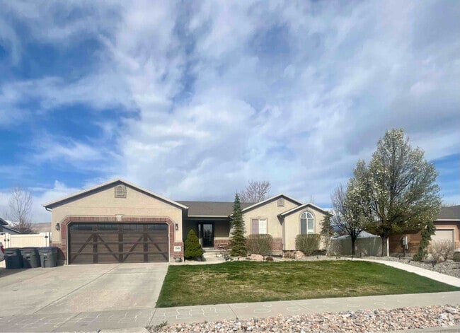 Building Photo - 11646 Keystone Dr