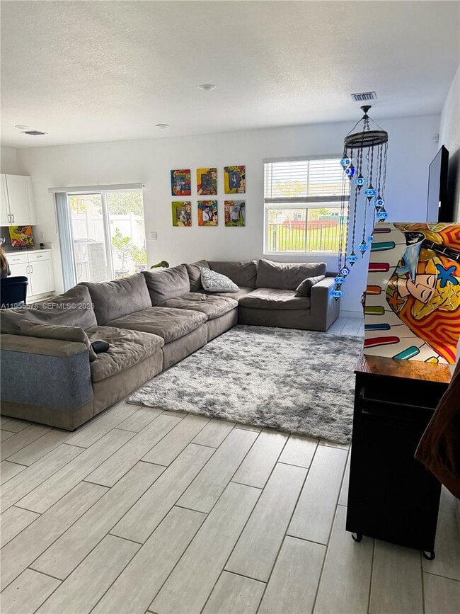 Foto del edificio - 1783 SE 7th Ter