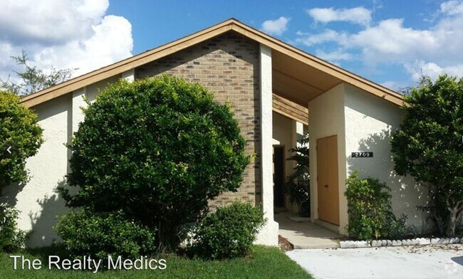 Building Photo - 2709 Shadybranch Dr