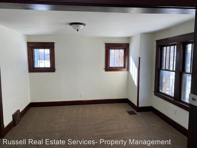 Foto del edificio - 3 br, 1 bath House - 1055 West 12th St.
