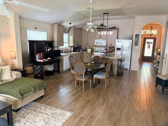 Building Photo - 2101 Laughing Gull Ln