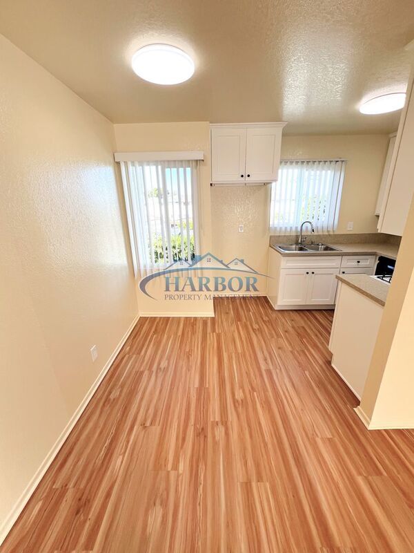 Foto del edificio - 4567 W 159th St