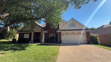 Building Photo - 1813 Volley Ln