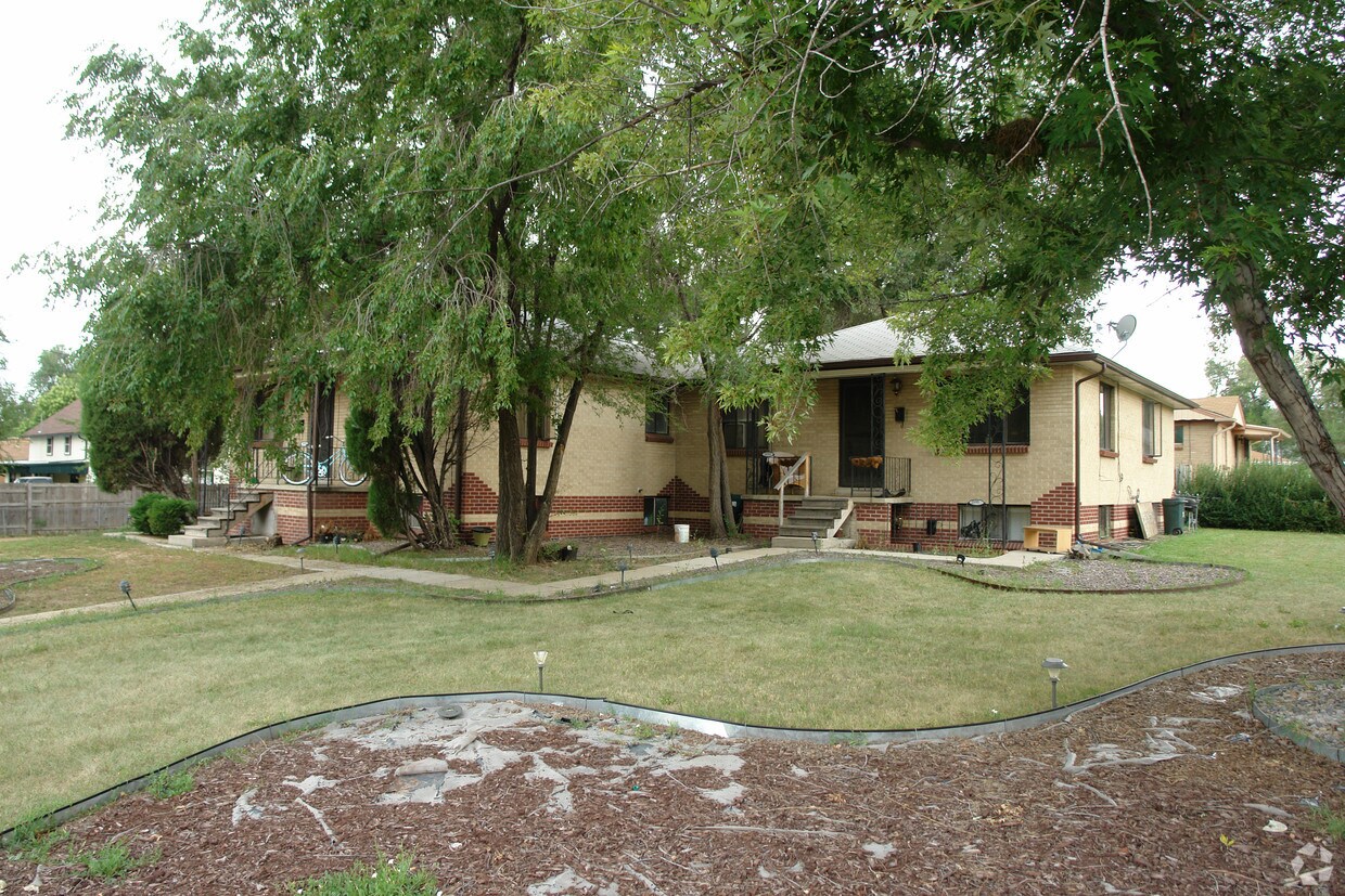 Foto principal - 2593 1/2 Pierce St