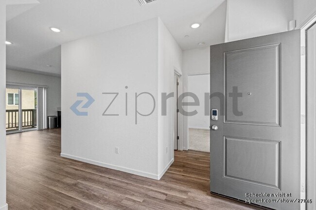 Building Photo - 1407 Silverbell Dr