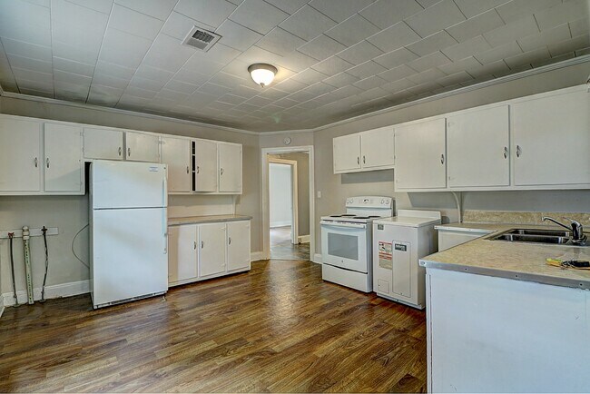 Foto del edificio - 927 Marys Grove Rd
