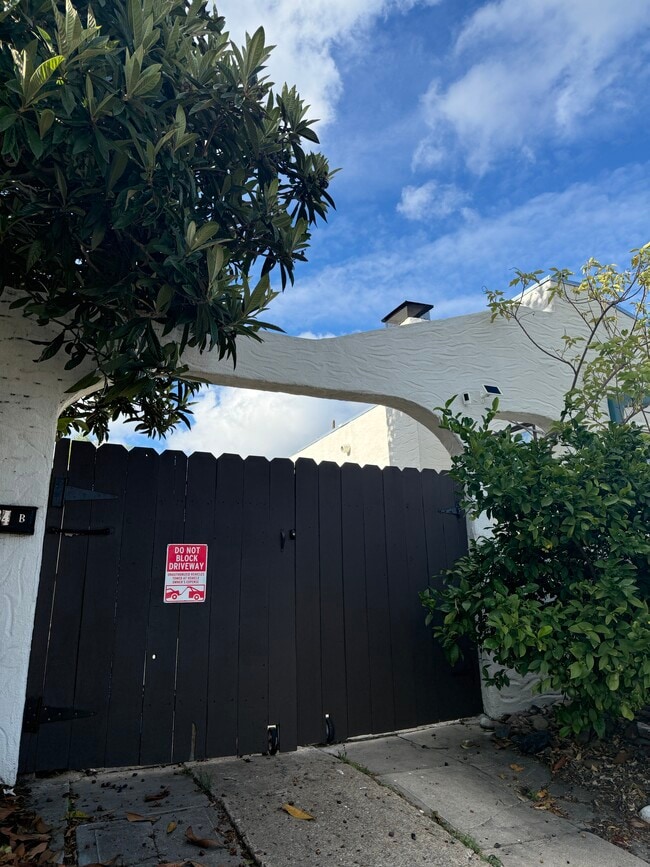 Building Photo - 3264 Landis St