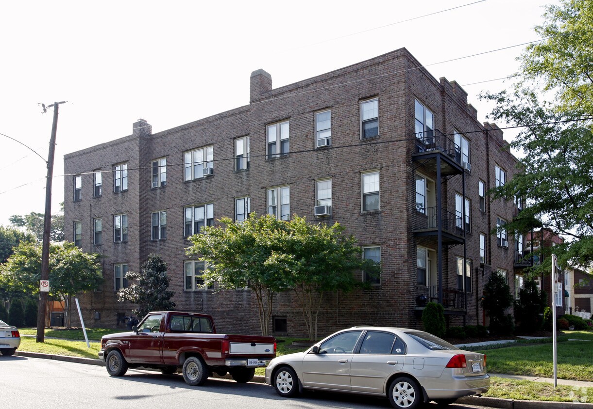 1712 Hampton Blvd, Norfolk, VA 23517 Apartments in Norfolk, VA