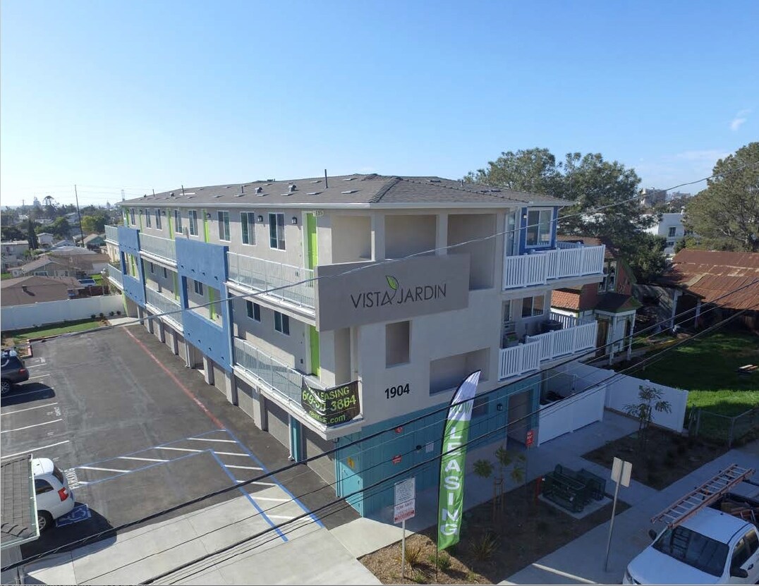 Building Photo - Vista Jardin Apartments