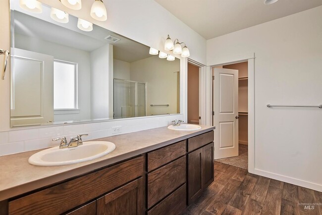 Building Photo - 3 Bedroom. 2 Bathroom House in Nampa