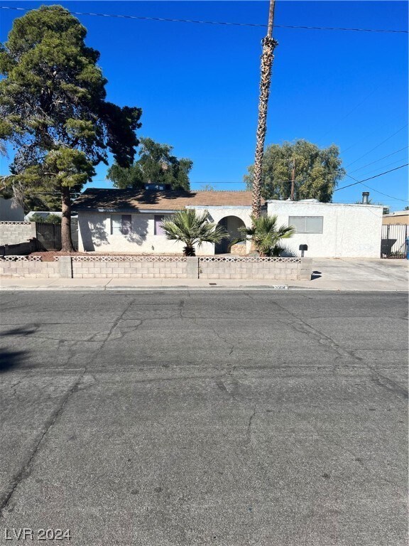 5504 W Bartlett Ave, Las Vegas, NV 89108 House Rental in Las Vegas