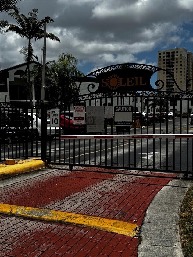 Foto del edificio - 9731 Fontainebleau Blvd