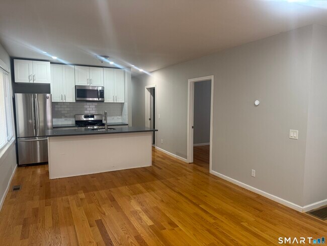 Foto del edificio - 168-170-170 Kelsey St