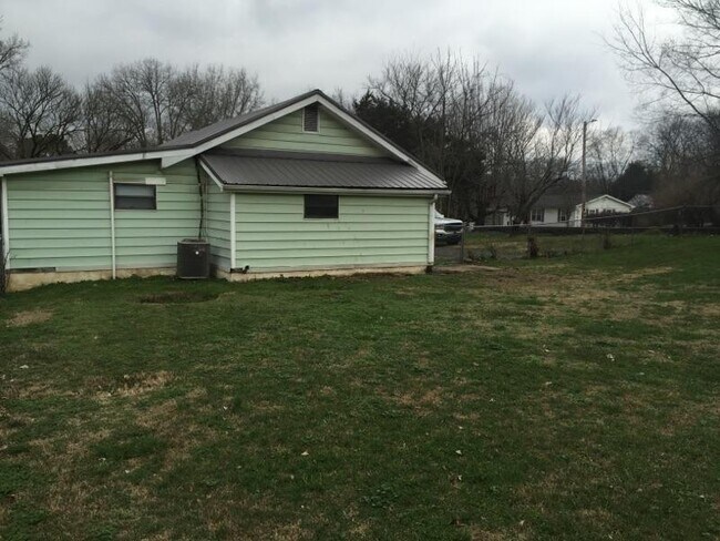 Foto del edificio - 134 Bates St NE