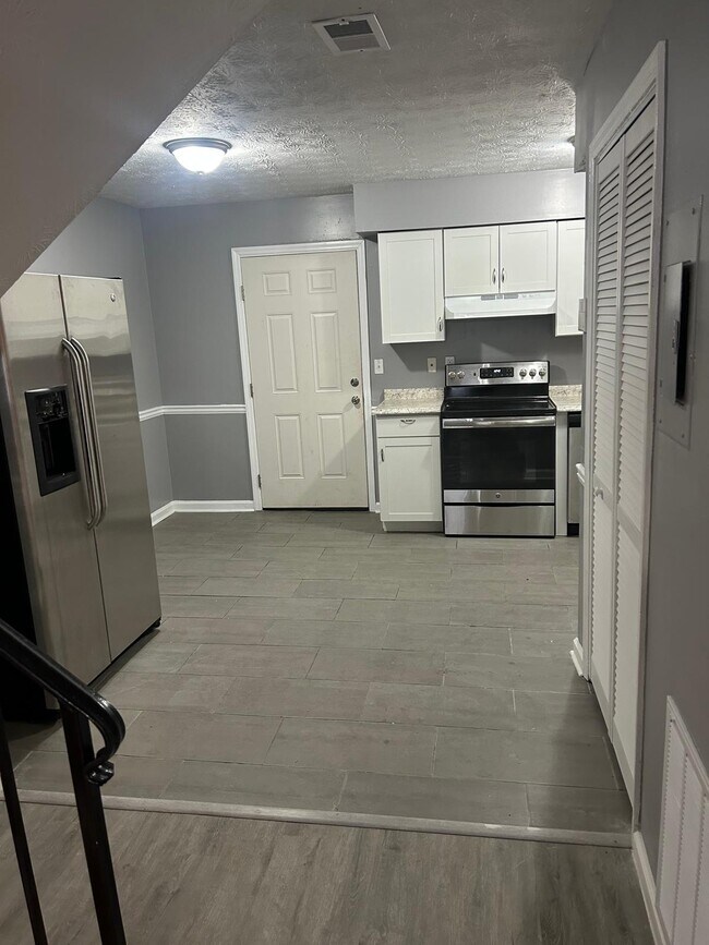 Foto del edificio - 2713 Evans Mill Dr