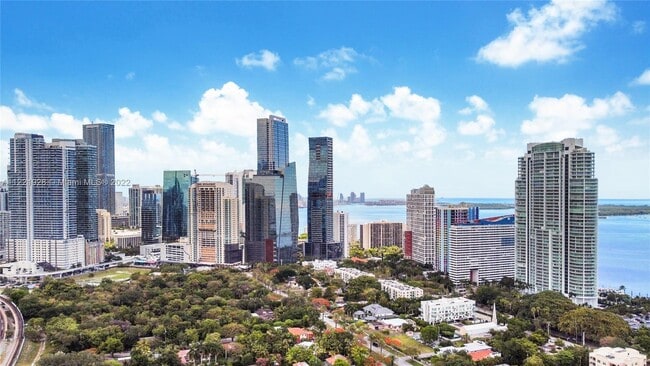 Building Photo - 1643 Brickell Ave