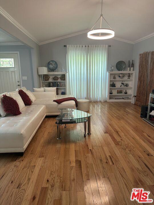 Foto principal - 7124 De Longpre Ave