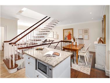 Building Photo - 64 Washington Mews