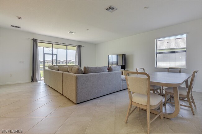 Foto del edificio - 14845 Palamos Cir