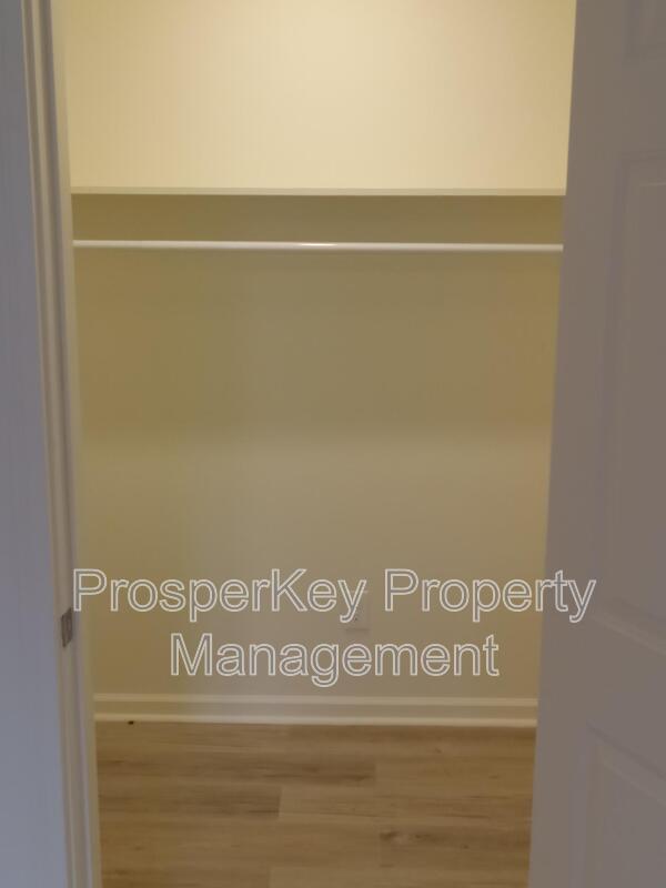 Foto del edificio - 11 Hidden Valley Ct