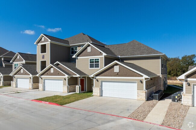 Foto del edificio - Village at Pepper Creek Apartments