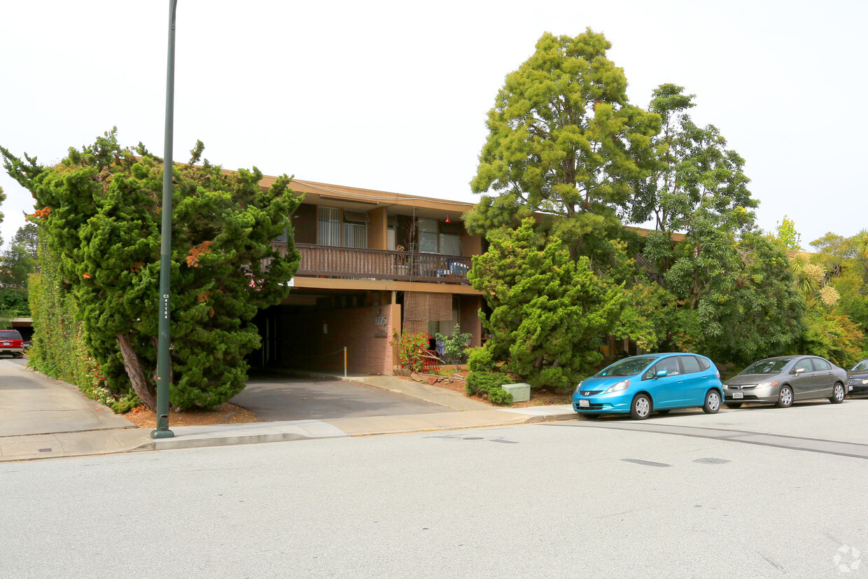 Primary Photo - 1775 Marco Polo Way