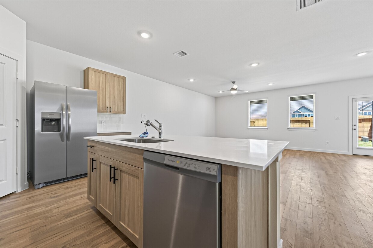 Building Photo - 3511 Goldfinch Wds Dr
