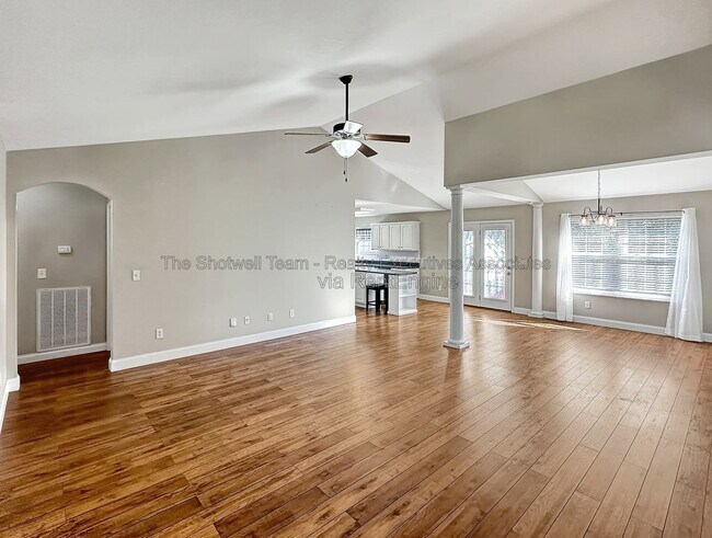 Foto del edificio - 4130 Oakstone Ln