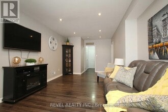 Building Photo - 825 Black Cherry Dr