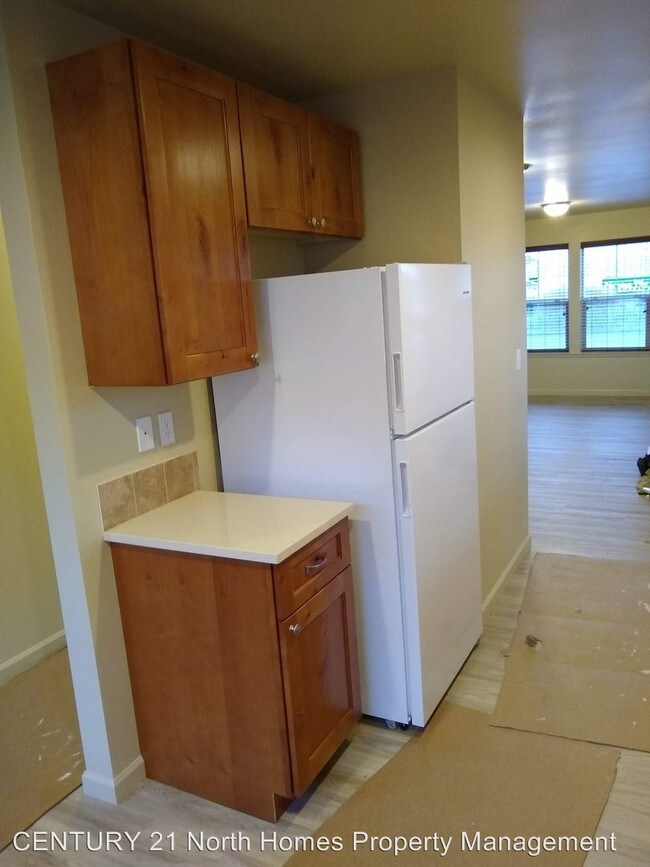Building Photo - 2 br, 1.5 bath House - 1408 O Ave