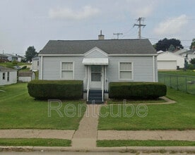 Building Photo - 3025 Windsor Ave