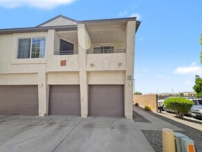 Building Photo - 6501 San Antonio Dr NE