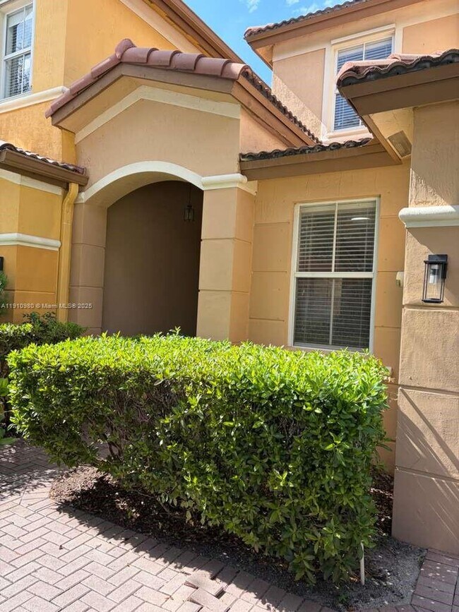 Foto del edificio - 8666 NW 114th Ave