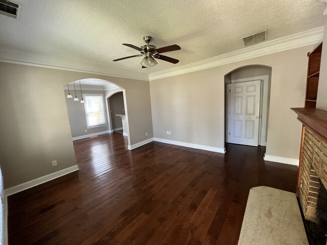 Living Room - 621 Grady Pl SW