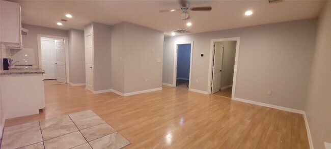 Foto del edificio - 7608 E Magnolia St