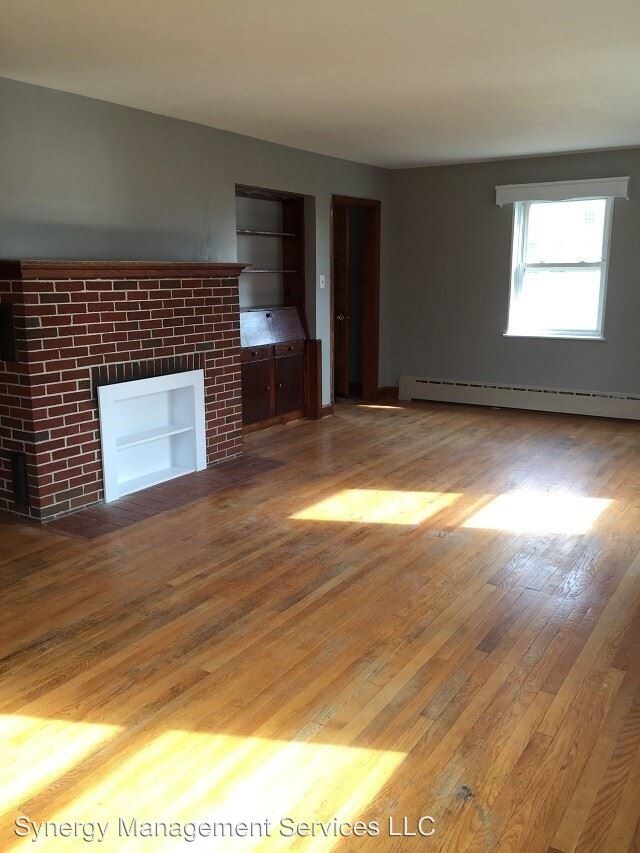 Building Photo - 3 br, 1.5 bath House - 12526 National Pike