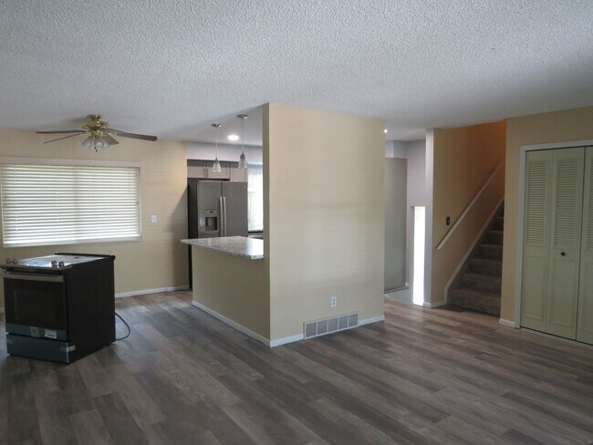 Foto del edificio - Great 4 bedroom house in N/E