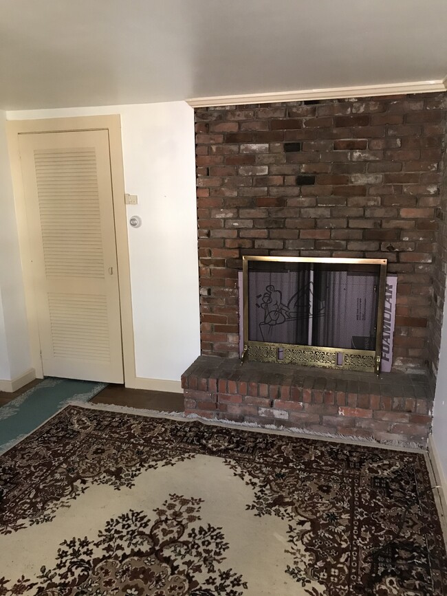 Living Room - 50 S Sea Ave
