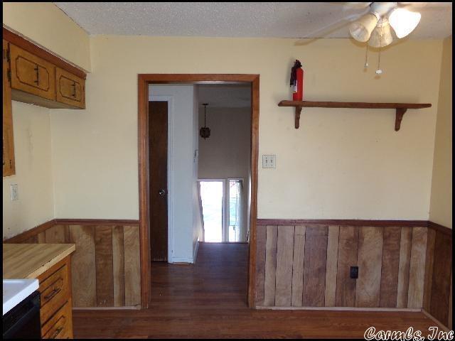 Building Photo - 1313 Country Club Rd