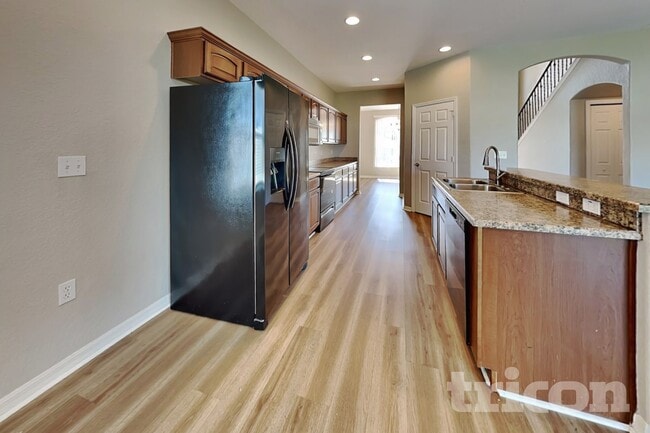 Building Photo - 3256 Enclave Blvd