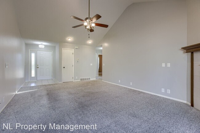 Building Photo - 3 br, 2 bath House - 16817 Pierce Street