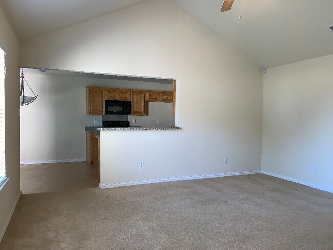 Photo - 100 Camden Ct House